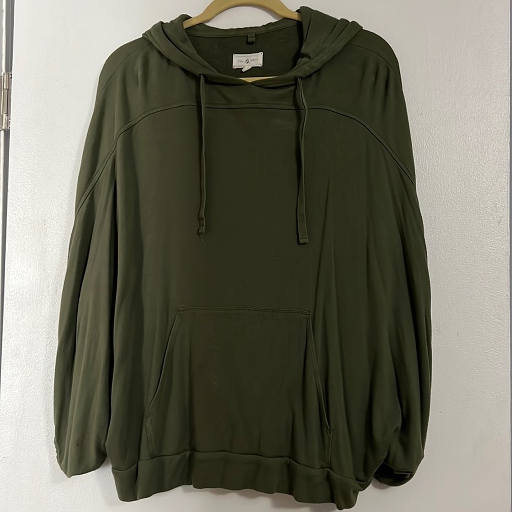 Lou & Grey dark green flowy sweatshirt